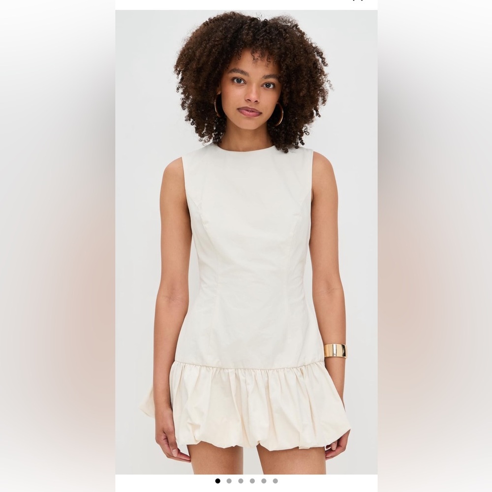 Elegant White Sleeveless Dress